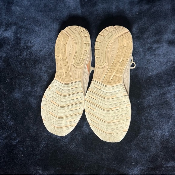 Cotton Candy Super light weight Brooks Women's Anthem 7 - Picture 4 of 5